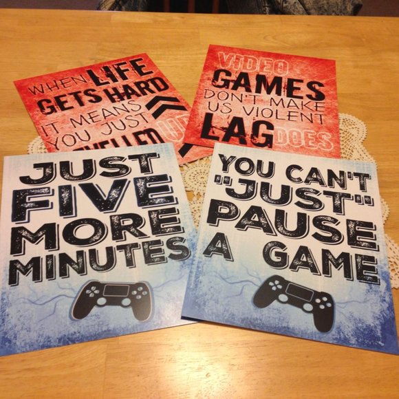 Video Gamer Prints, new - Picture 1 of 6